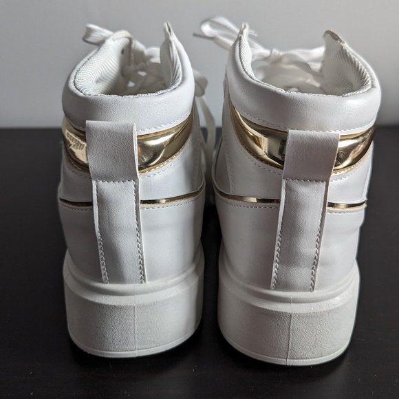 NWOT Bebe Monah shoes. Size 8.5 - Picture 2 of 12